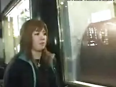 热黑发在家里需要一些严重的钻孔