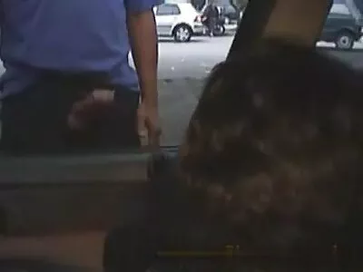 她的屁股准备好了狗式