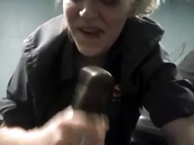 我漂亮的女朋友在角质自制视频中用泡泡屁股引诱我