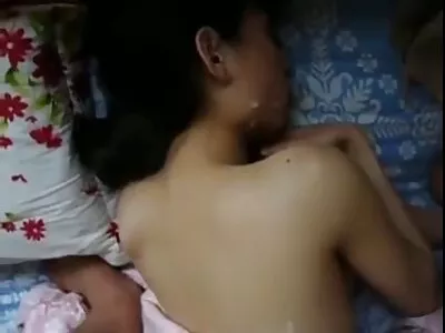 淫宝贝用她的手
