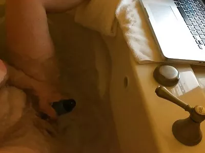 女孩做猫舔